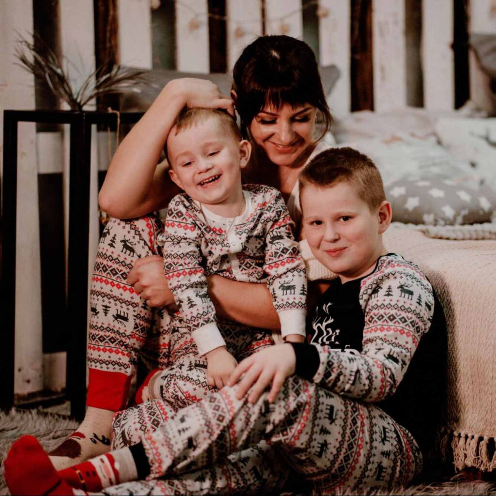 how to choose christmas pajamas for kids