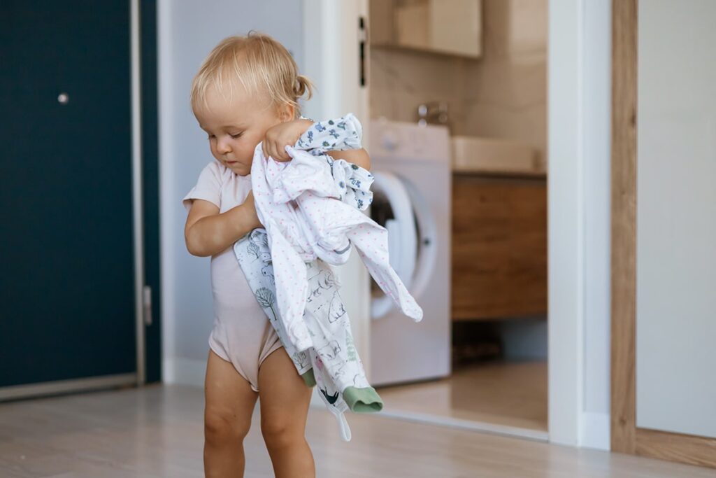 how to remove stains from baby clothes